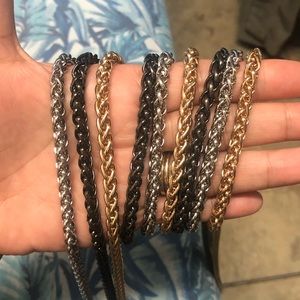 Chain + entry to win an LV Epi Kisslock wallet or a Fendi shoulder bag